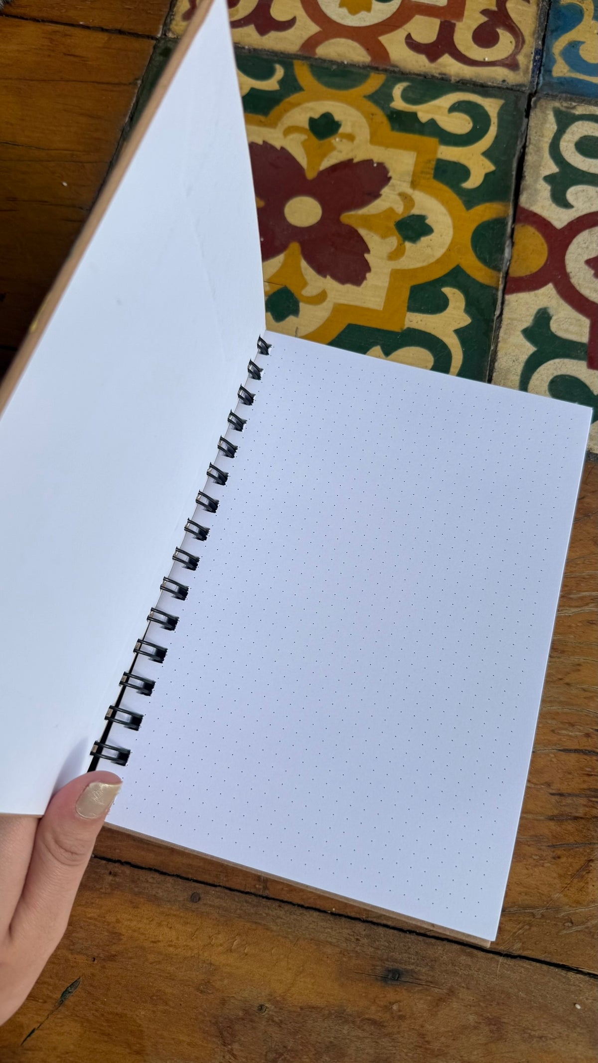 Caderno Espiral Pontilhado Personalizado