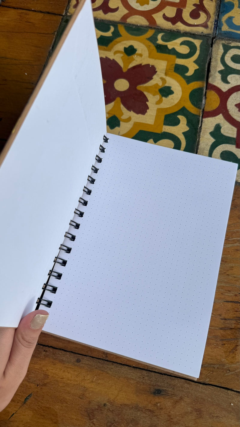 Caderno Espiral Pontilhado Personalizado